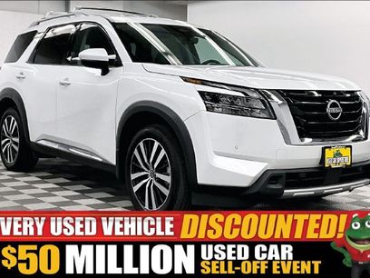 Used 2025 Nissan Pathfinder Platinum w/ Cargo Package