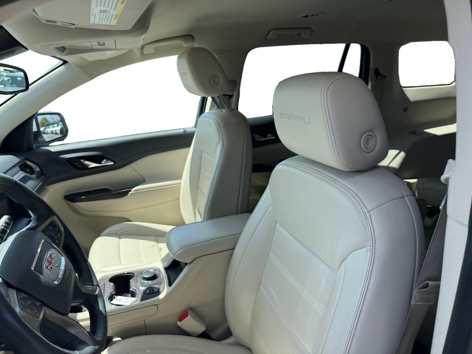 Used 2023 GMC Acadia Denali AWD/4WD image 10