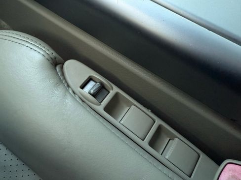 Used 2004 INFINITI G35 Coupe w/ Premium Pkg image 24