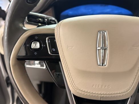 Used 2023 Lincoln Aviator Reserve w/ Equipment Group 201A AWD/4WD image 12