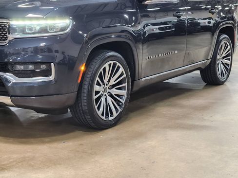 Used 2022 Jeep Grand Wagoneer Series III AWD/4WD image 17