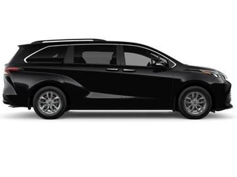 New 2026 Toyota Sienna XLE image 12