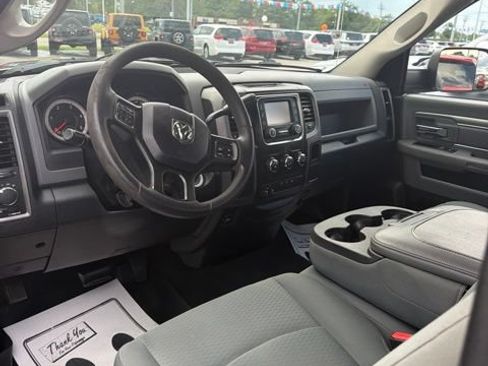 Used 2016 RAM 2500 Tradesman w/ Chrome Appearance Group AWD/4WD image 11