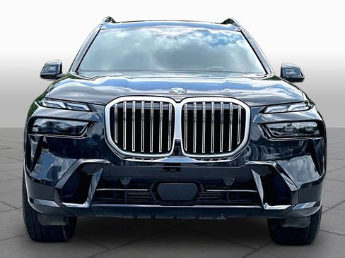 Used 2023 BMW X7 xDrive40i w/ M Sport Package AWD/4WD image 3