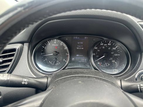 Used 2018 Nissan Rogue SV AWD/4WD image 6