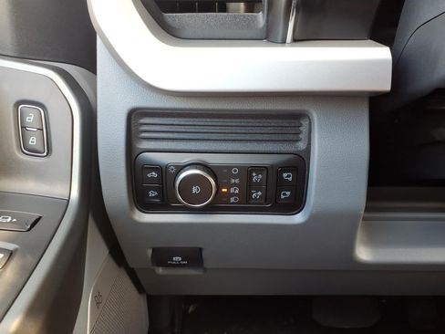 New 2026 Ford F350 XLT w/ XLT Premium Package AWD/4WD image 14