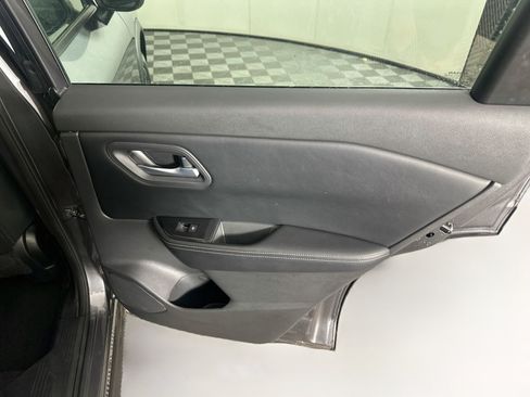 Used 2025 Nissan Rogue SV AWD/4WD image 30