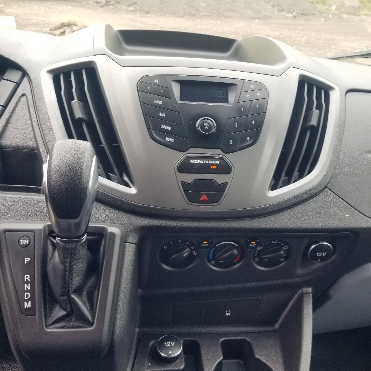 Used 2016 Ford Transit 250 130 Low Roof RWD image 12