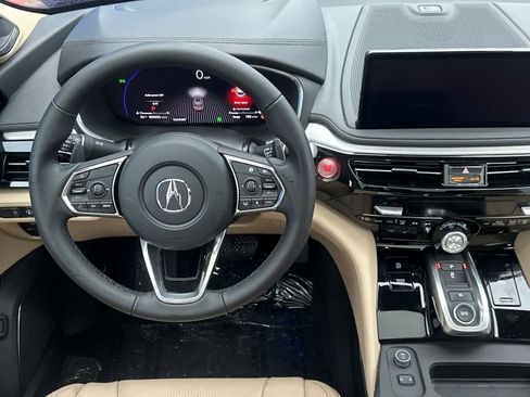 Used 2025 Acura MDX SH-AWD w/ Technology Package image 11