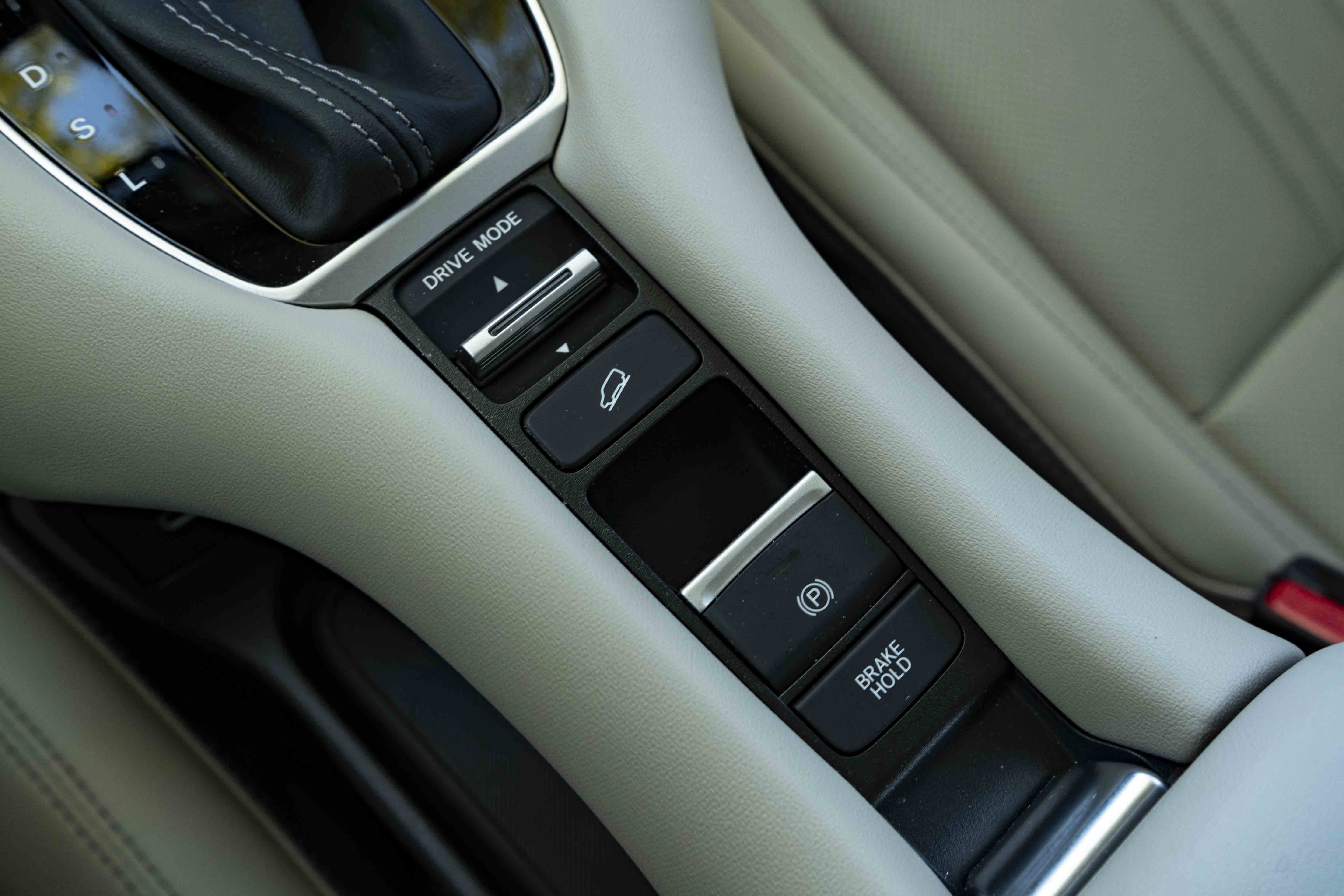 Certified 2024 Honda HR-V EX-L image 28
