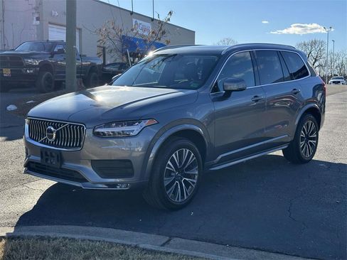 Used 2020 Volvo XC90 T6 Momentum image 23