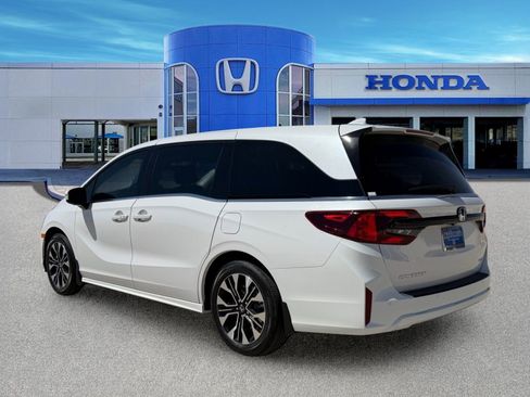 New 2026 Honda Odyssey Elite image 4