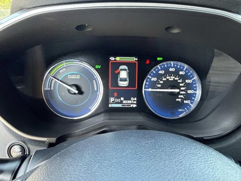 Used 2021 Subaru Crosstrek Hybrid w/ Moonroof Package w/Navigation AWD/4WD image 41