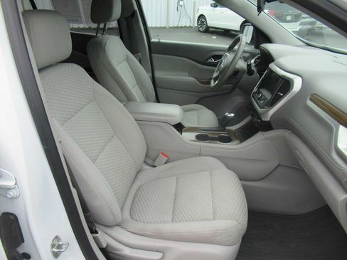 Used 2018 GMC Acadia SLE FWD image 21