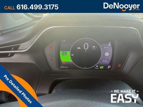 Used 2022 Chevrolet Bolt EUV LT w/ Comfort Package FWD image 10