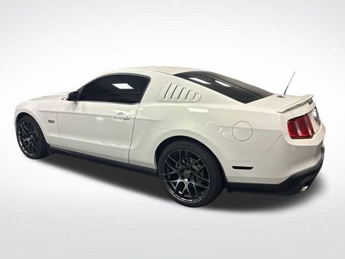 Used 2011 Ford Mustang GT Premium w/ Security Pkg RWD image 3