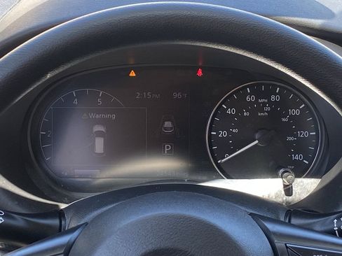 Certified 2023 Nissan Kicks SV FWD image 31