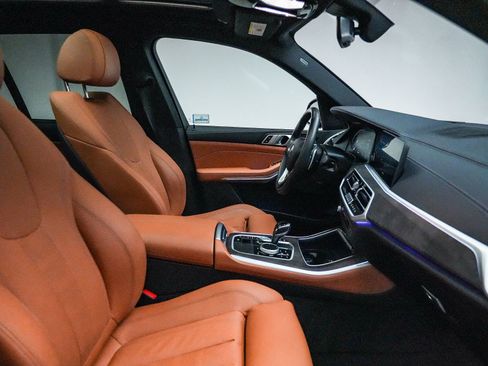 Used 2022 BMW X5 xDrive40i w/ Premium Package image 18