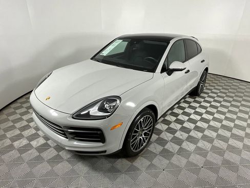 Used 2023 Porsche Cayenne Platinum Edition AWD/4WD image 9