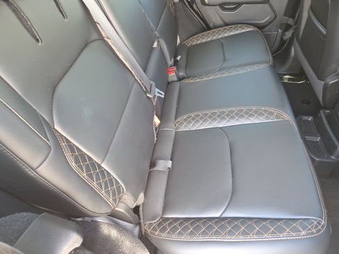 Used 2021 Jeep Wrangler Unlimited Sahara AWD/4WD image 21