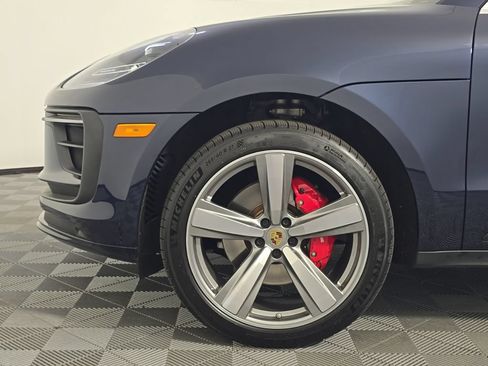 Certified 2023 Porsche Macan S AWD/4WD image 11