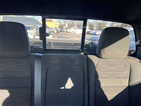 Used 2025 Nissan Frontier PRO-4X image 31