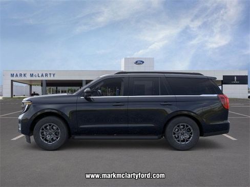 New 2026 Ford Expedition Active image 3