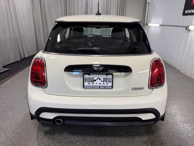 Used 2022 MINI Cooper 2-Door Hardtop w/ Storage Package FWD image 5
