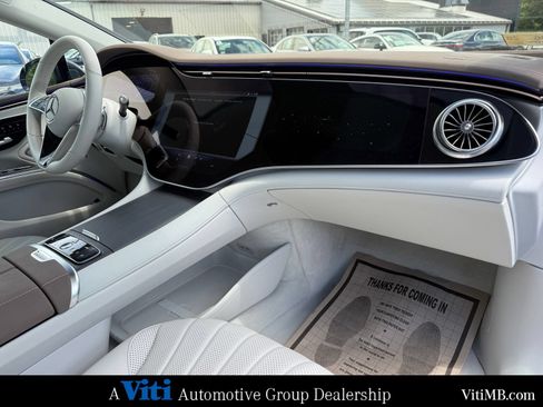 Certified 2022 Mercedes-Benz EQS 580 4MATIC Sedan image 30
