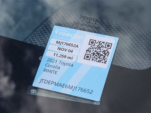 Used 2021 Toyota Corolla LE w/ Carpet Mat Package (TMS) image 26