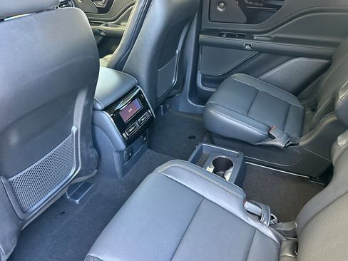 New 2025 Lincoln Aviator AWD w/ Equipment Group 101A image 11