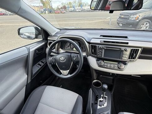Used 2013 Toyota RAV4 XLE image 19
