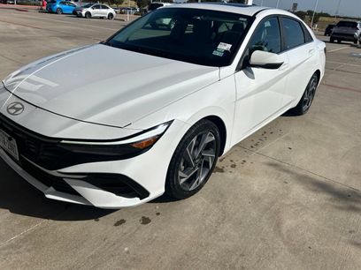 Used 2025 Hyundai Elantra Limited