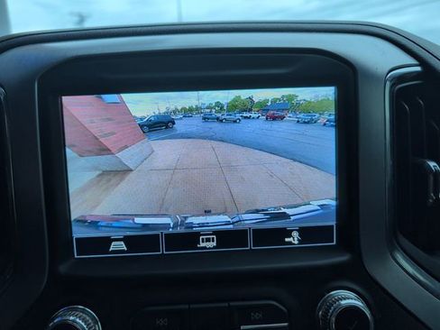 Used 2021 GMC Sierra 1500 SLT w/ SLT Convenience Package AWD/4WD image 21