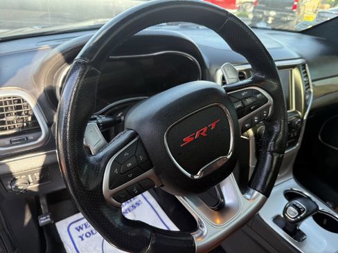 Used 2015 Jeep Grand Cherokee SRT w/ Luxury Group II AWD/4WD image 9