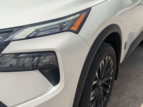 New 2026 Nissan Rogue SV FWD image 9