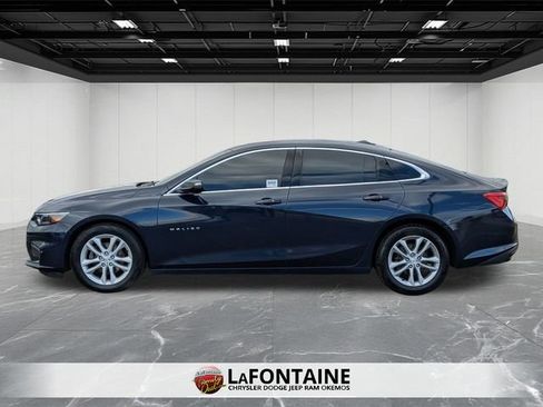 Used 2018 Chevrolet Malibu LT image 2