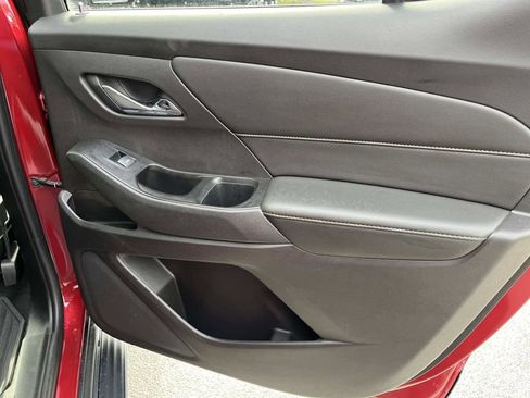 Used 2018 Chevrolet Traverse LT image 23