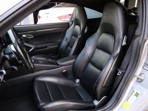 Used 2019 Porsche 911 Turbo S image 12