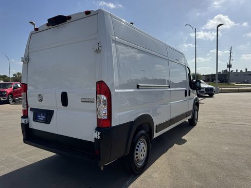 Used 2025 RAM ProMaster 2500 w/ Convenience Group FWD image 7