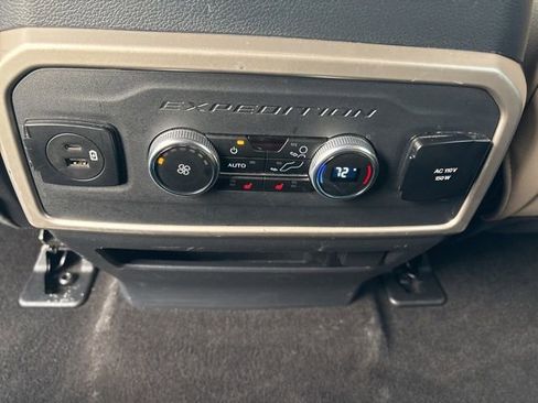 Used 2023 Ford Expedition Max Limited image 33
