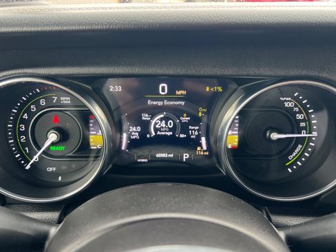 Used 2023 Jeep Wrangler Unlimited Sahara w/ Cold Weather Group AWD/4WD image 21