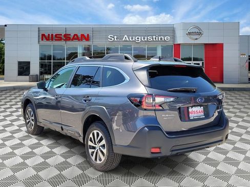 Used 2025 Subaru Outback Premium AWD/4WD image 4