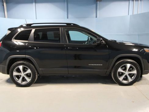 Used 2022 Jeep Cherokee Limited AWD/4WD image 32