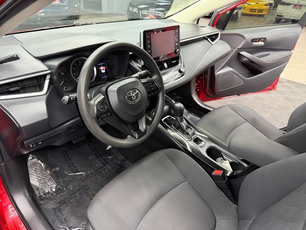 Used 2021 Toyota Corolla LE FWD image 34