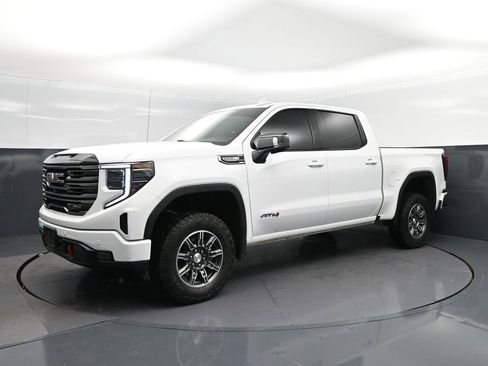 Used 2025 GMC Sierra 1500 AT4 AWD/4WD image 3