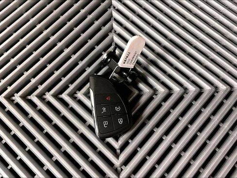 Used 2025 Chevrolet Traverse RS w/ LPO, Floor Liner Package AWD/4WD image 11