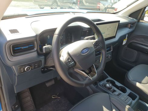 New 2025 Ford Maverick Lobo image 12