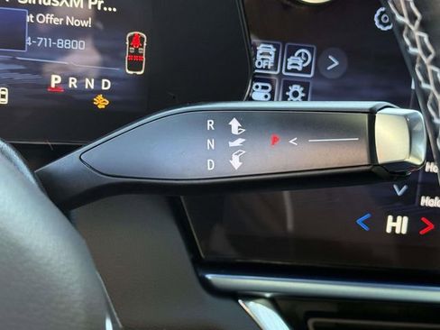 Used 2025 Chevrolet Equinox EV LT w/ Convenience Package image 21