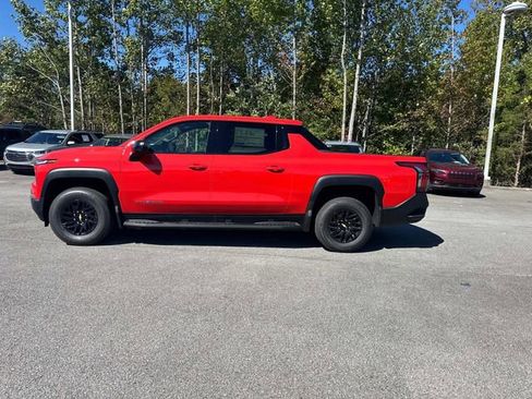 New 2026 Chevrolet Silverado EV LT AWD/4WD image 7